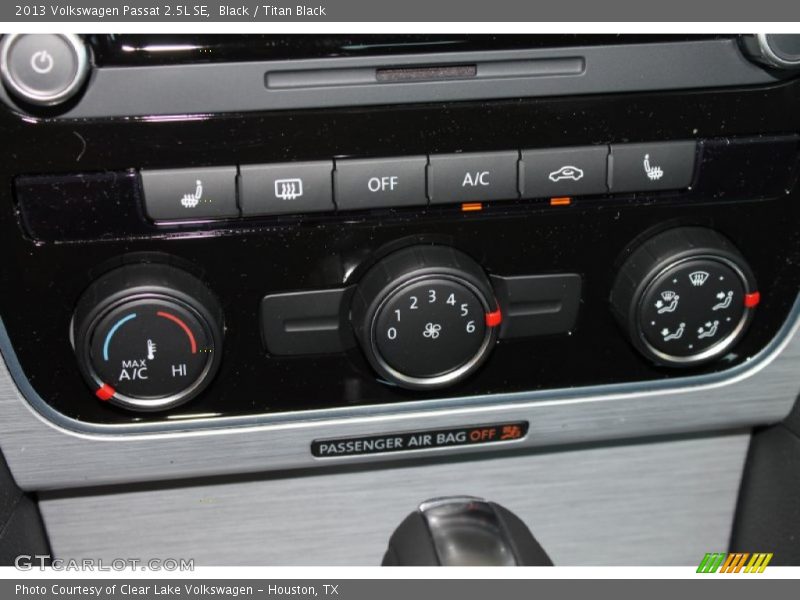 Black / Titan Black 2013 Volkswagen Passat 2.5L SE