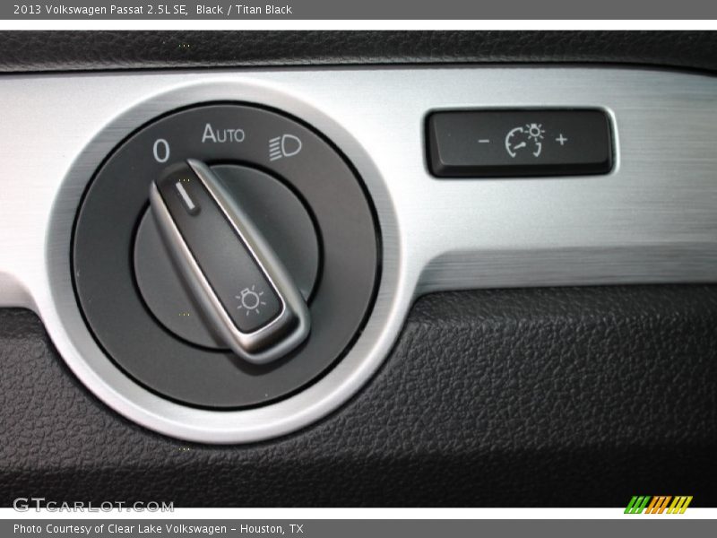 Black / Titan Black 2013 Volkswagen Passat 2.5L SE
