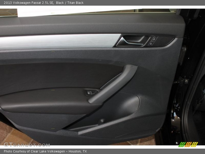 Black / Titan Black 2013 Volkswagen Passat 2.5L SE