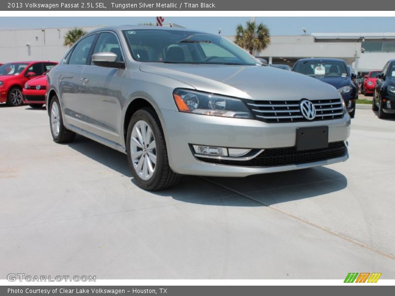Tungsten Silver Metallic / Titan Black 2013 Volkswagen Passat 2.5L SEL