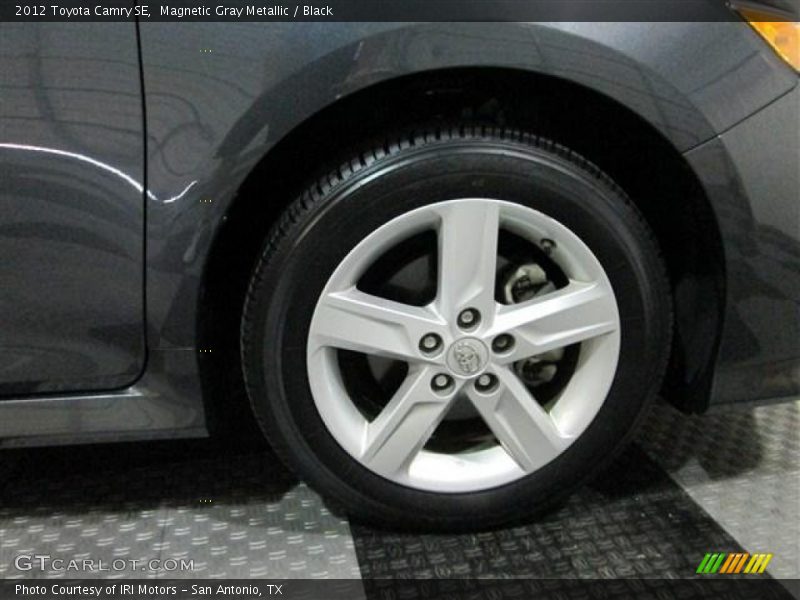 Magnetic Gray Metallic / Black 2012 Toyota Camry SE