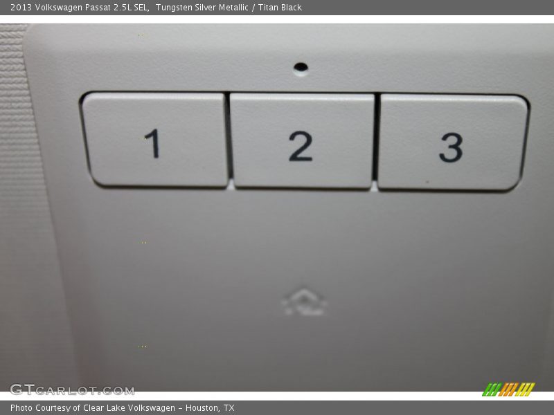 Tungsten Silver Metallic / Titan Black 2013 Volkswagen Passat 2.5L SEL
