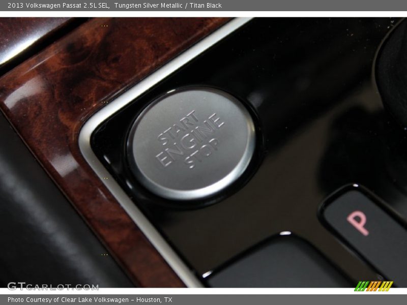 Tungsten Silver Metallic / Titan Black 2013 Volkswagen Passat 2.5L SEL