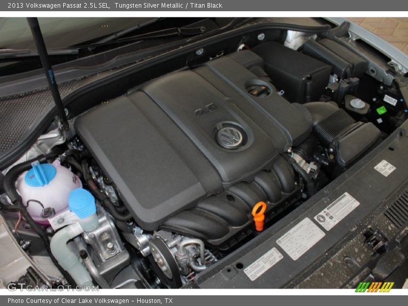 Tungsten Silver Metallic / Titan Black 2013 Volkswagen Passat 2.5L SEL