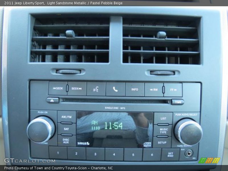 Audio System of 2011 Liberty Sport