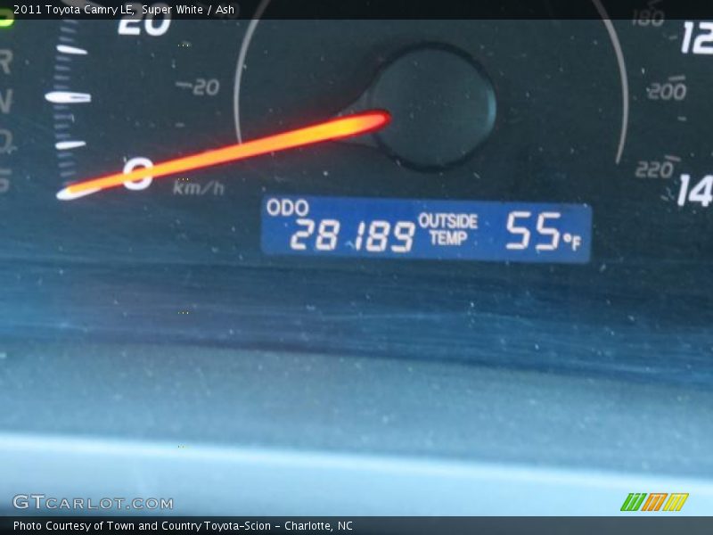 Super White / Ash 2011 Toyota Camry LE