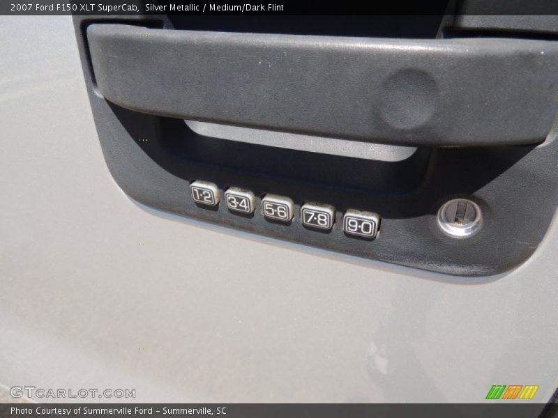Silver Metallic / Medium/Dark Flint 2007 Ford F150 XLT SuperCab