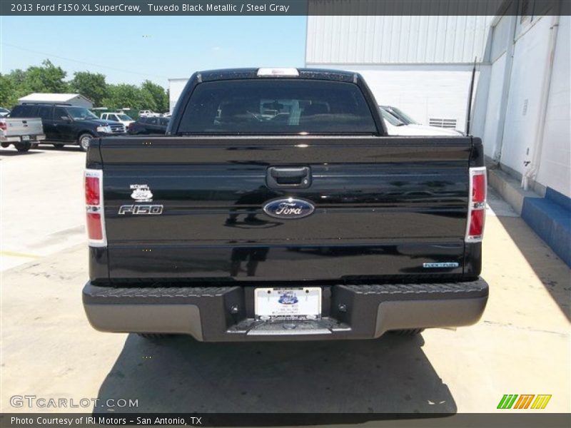 Tuxedo Black Metallic / Steel Gray 2013 Ford F150 XL SuperCrew