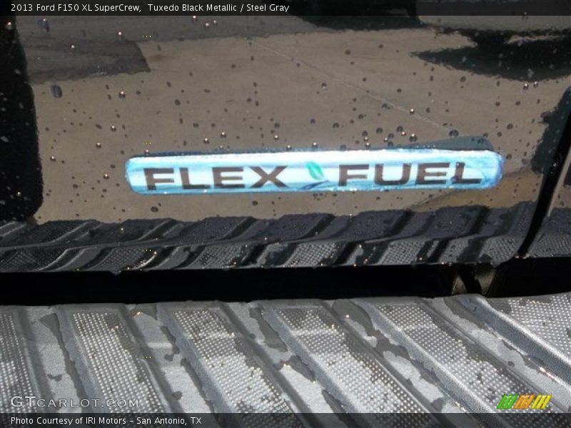 Tuxedo Black Metallic / Steel Gray 2013 Ford F150 XL SuperCrew