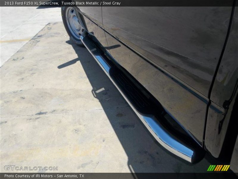 Tuxedo Black Metallic / Steel Gray 2013 Ford F150 XL SuperCrew