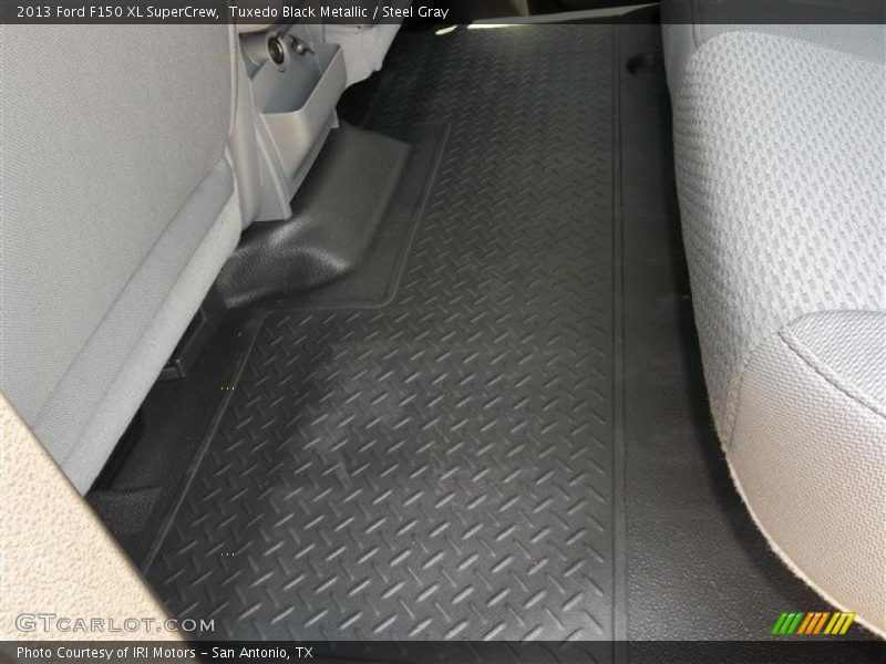 Tuxedo Black Metallic / Steel Gray 2013 Ford F150 XL SuperCrew