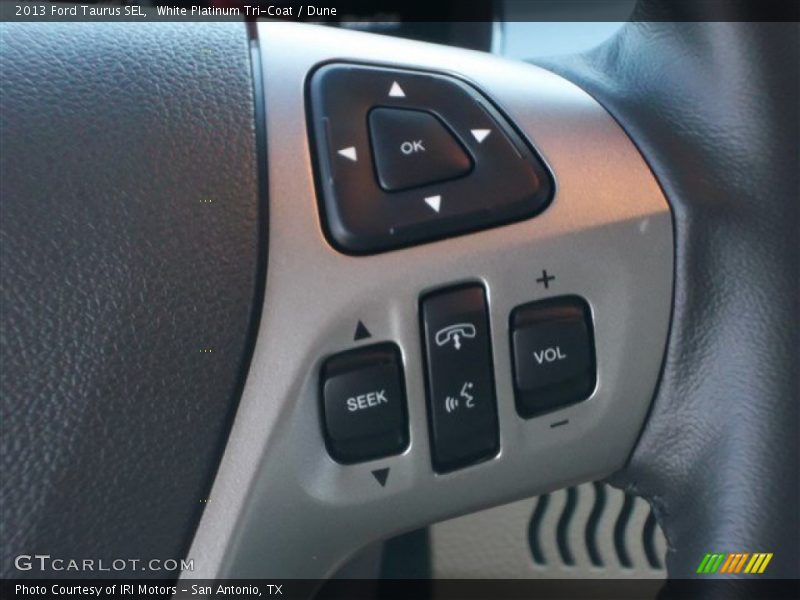 White Platinum Tri-Coat / Dune 2013 Ford Taurus SEL