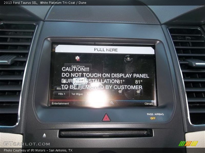 White Platinum Tri-Coat / Dune 2013 Ford Taurus SEL