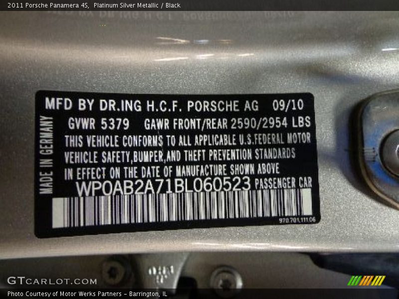 Platinum Silver Metallic / Black 2011 Porsche Panamera 4S