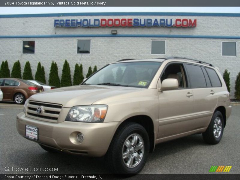 Vintage Gold Metallic / Ivory 2004 Toyota Highlander V6