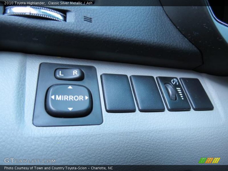 Classic Silver Metallic / Ash 2010 Toyota Highlander