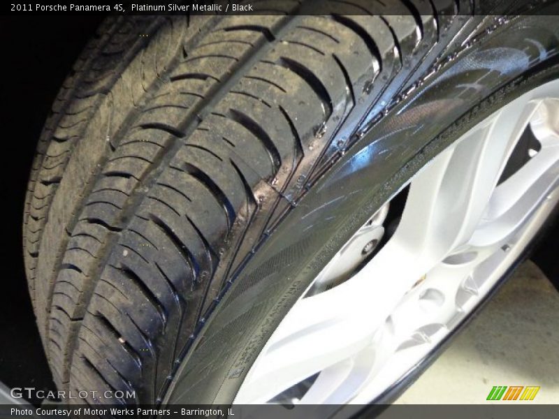 Platinum Silver Metallic / Black 2011 Porsche Panamera 4S