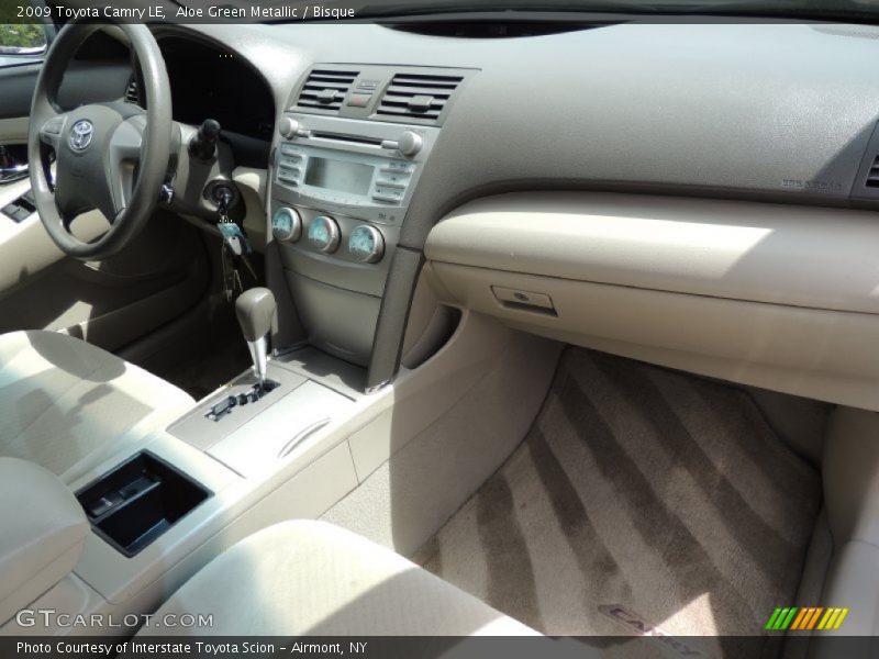 Aloe Green Metallic / Bisque 2009 Toyota Camry LE