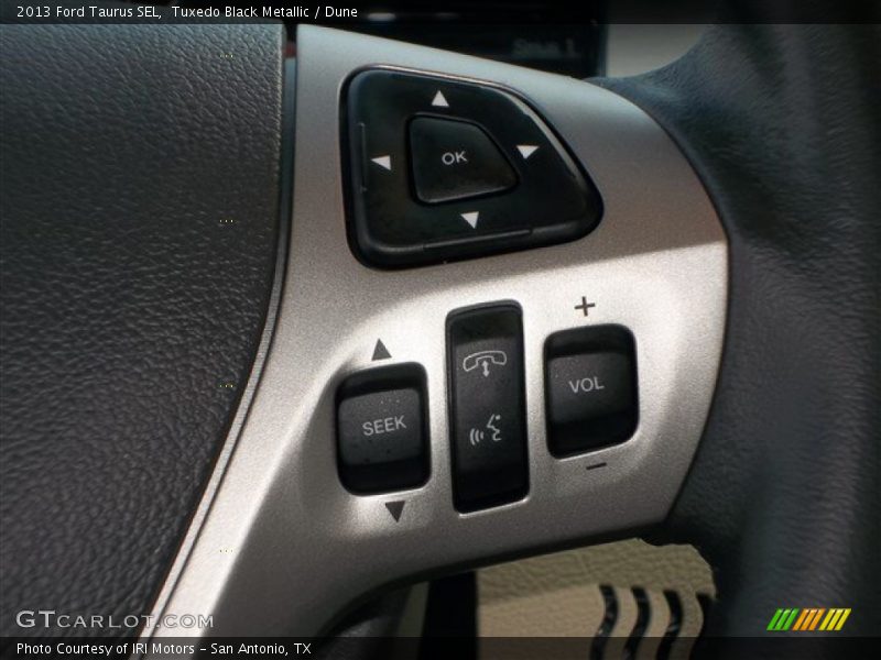 Tuxedo Black Metallic / Dune 2013 Ford Taurus SEL