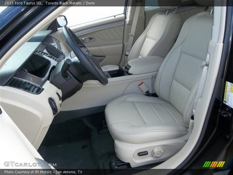 Tuxedo Black Metallic / Dune 2013 Ford Taurus SEL