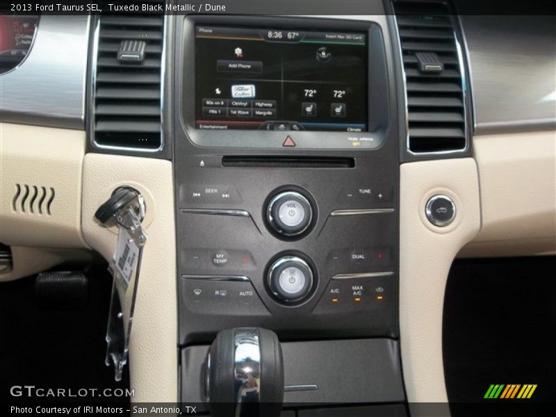 Tuxedo Black Metallic / Dune 2013 Ford Taurus SEL
