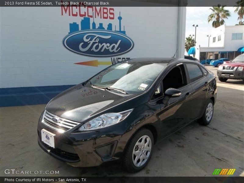 Tuxedo Black / Charcoal Black 2013 Ford Fiesta SE Sedan