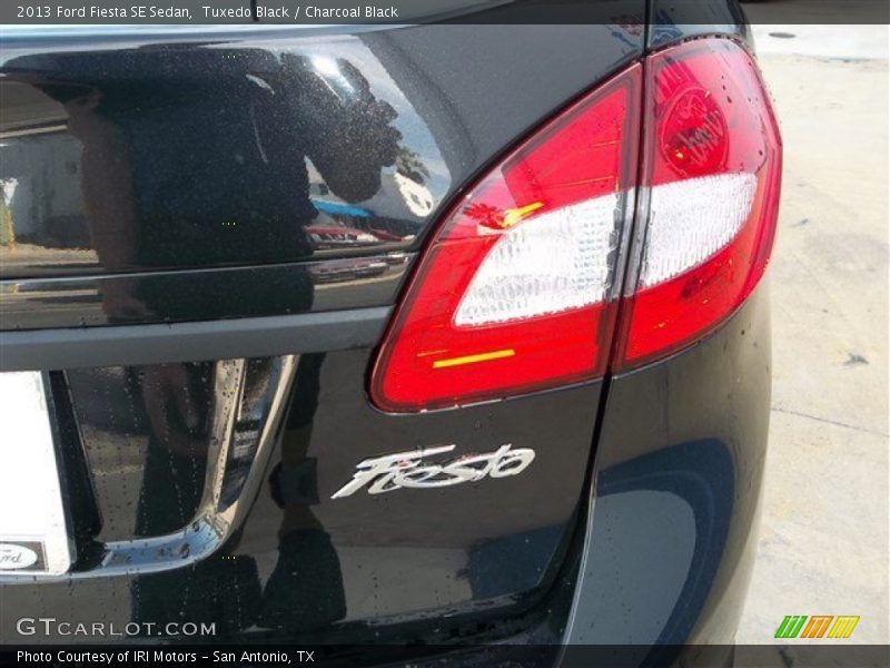 Tuxedo Black / Charcoal Black 2013 Ford Fiesta SE Sedan
