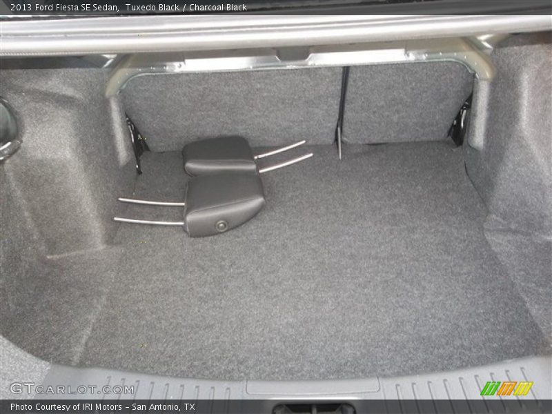 Tuxedo Black / Charcoal Black 2013 Ford Fiesta SE Sedan