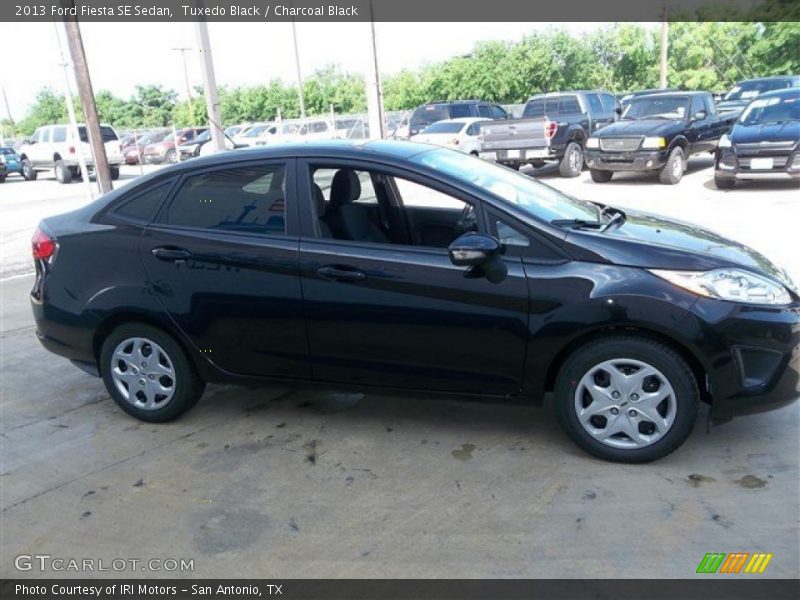 Tuxedo Black / Charcoal Black 2013 Ford Fiesta SE Sedan