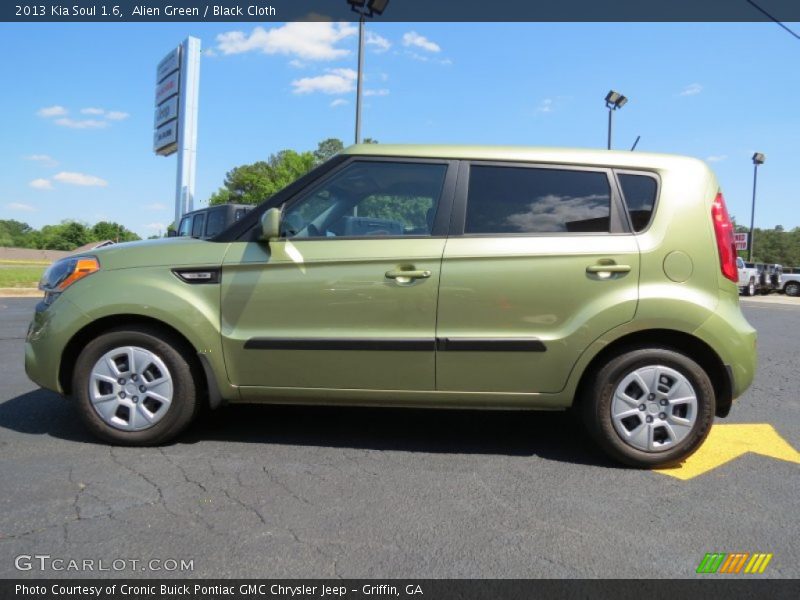 Alien Green / Black Cloth 2013 Kia Soul 1.6