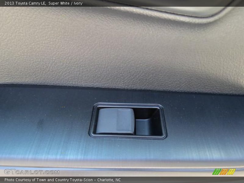 Super White / Ivory 2013 Toyota Camry LE