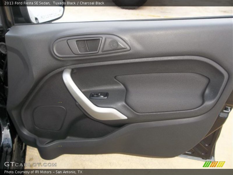 Tuxedo Black / Charcoal Black 2013 Ford Fiesta SE Sedan