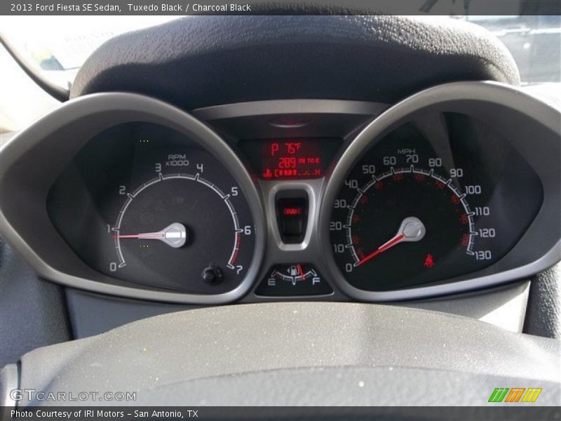 Tuxedo Black / Charcoal Black 2013 Ford Fiesta SE Sedan