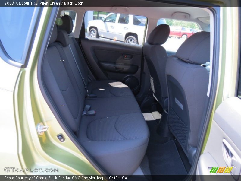 Alien Green / Black Cloth 2013 Kia Soul 1.6