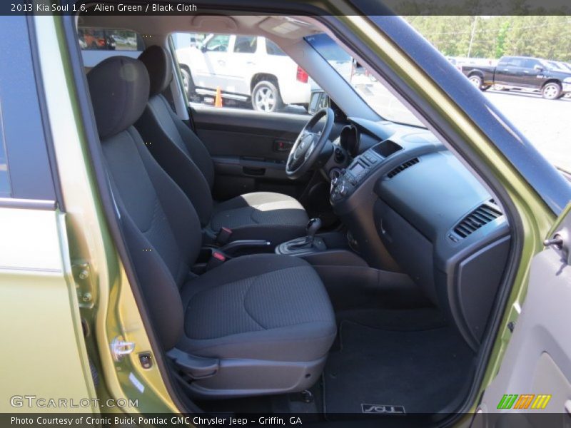 Alien Green / Black Cloth 2013 Kia Soul 1.6