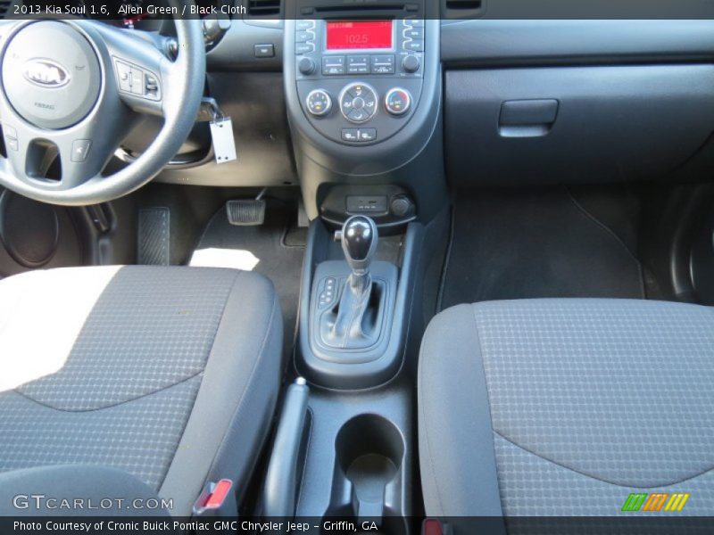 Alien Green / Black Cloth 2013 Kia Soul 1.6