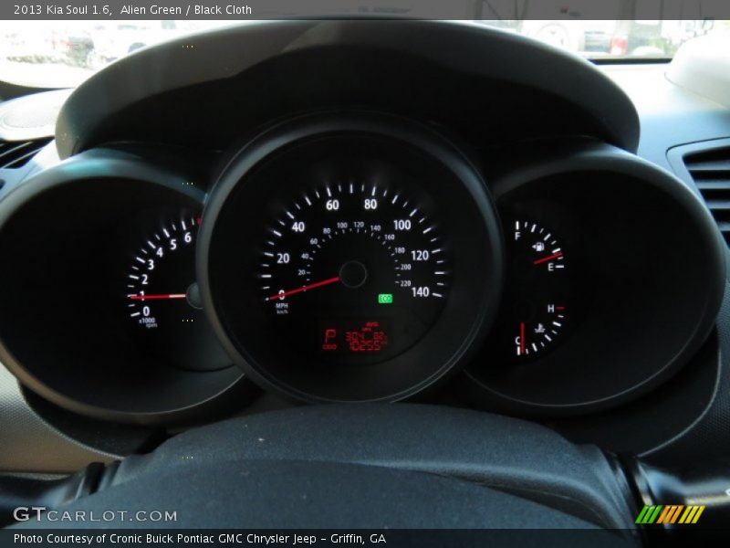 Alien Green / Black Cloth 2013 Kia Soul 1.6