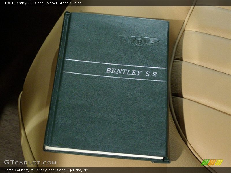 Velvet Green / Beige 1961 Bentley S2 Saloon