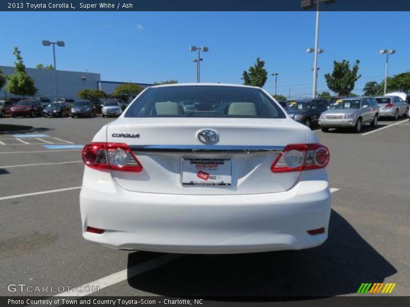 Super White / Ash 2013 Toyota Corolla L