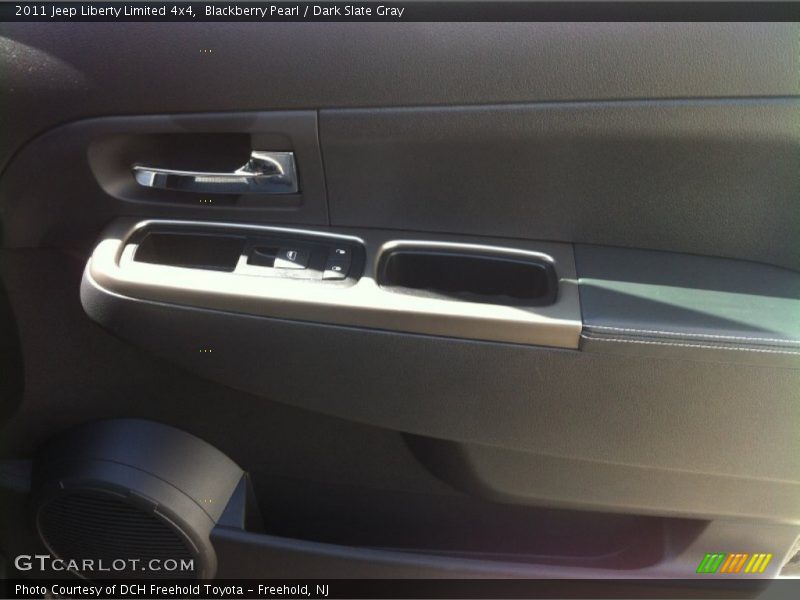 Blackberry Pearl / Dark Slate Gray 2011 Jeep Liberty Limited 4x4