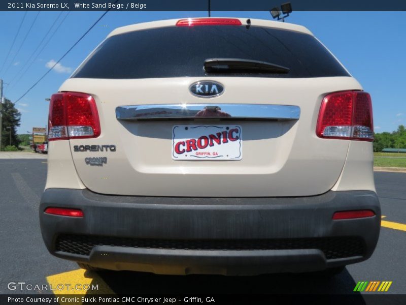 White Sand Beige / Beige 2011 Kia Sorento LX