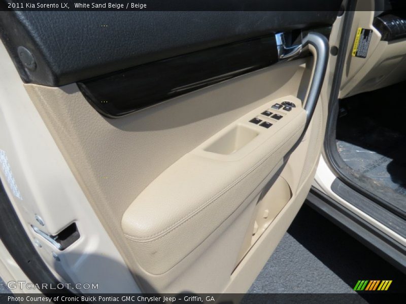 White Sand Beige / Beige 2011 Kia Sorento LX
