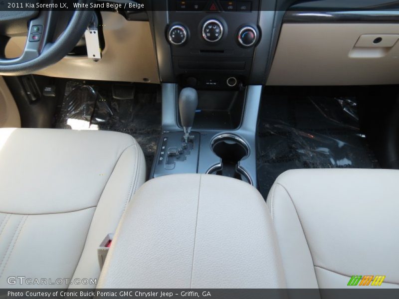 White Sand Beige / Beige 2011 Kia Sorento LX