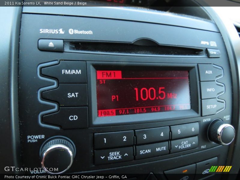 White Sand Beige / Beige 2011 Kia Sorento LX