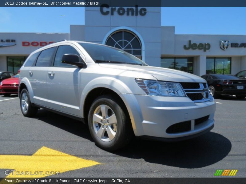 Bright Silver Metallic / Black 2013 Dodge Journey SE