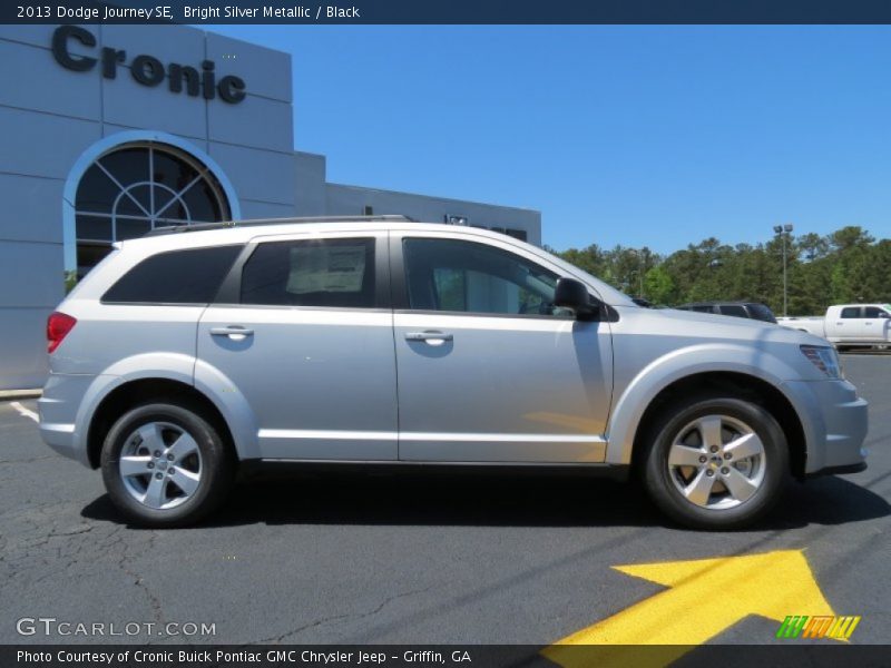 Bright Silver Metallic / Black 2013 Dodge Journey SE