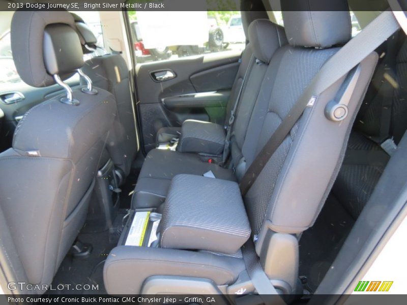 Bright Silver Metallic / Black 2013 Dodge Journey SE