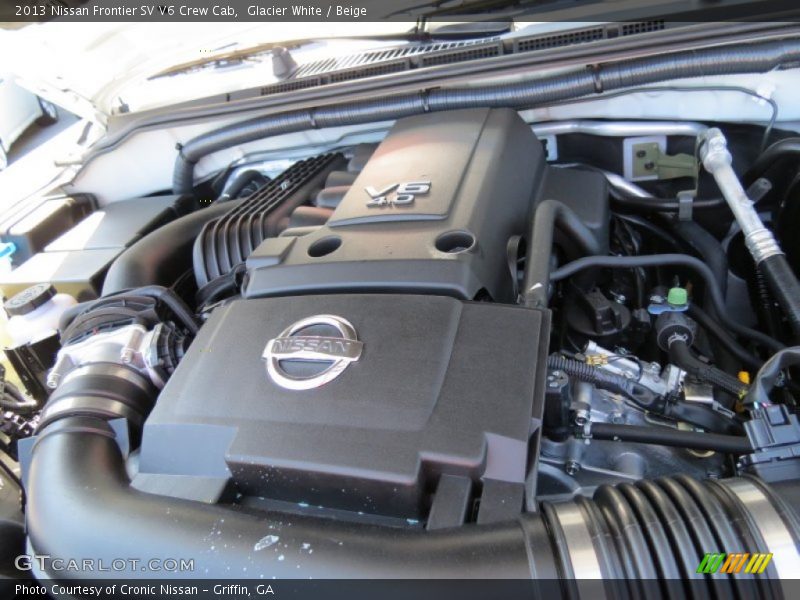 Glacier White / Beige 2013 Nissan Frontier SV V6 Crew Cab
