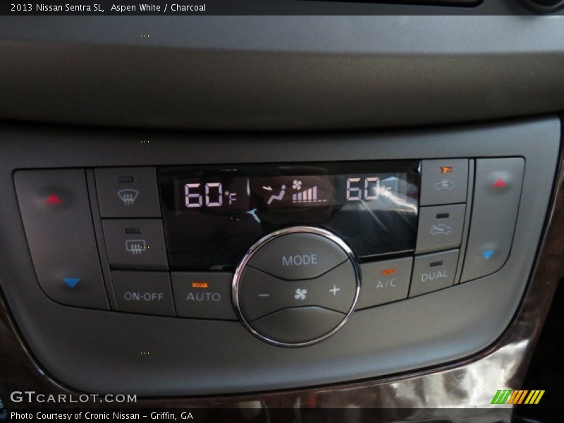 Aspen White / Charcoal 2013 Nissan Sentra SL