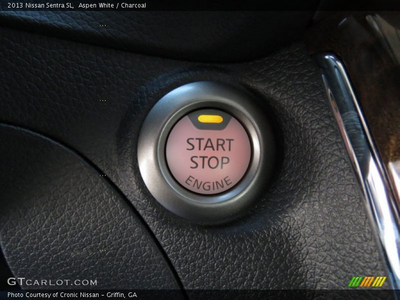 Aspen White / Charcoal 2013 Nissan Sentra SL